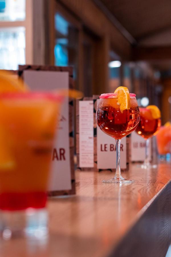 De La Croix Perrin Hotel 2*