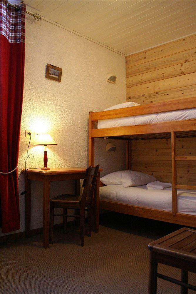 De La Croix Perrin Hotel 2*