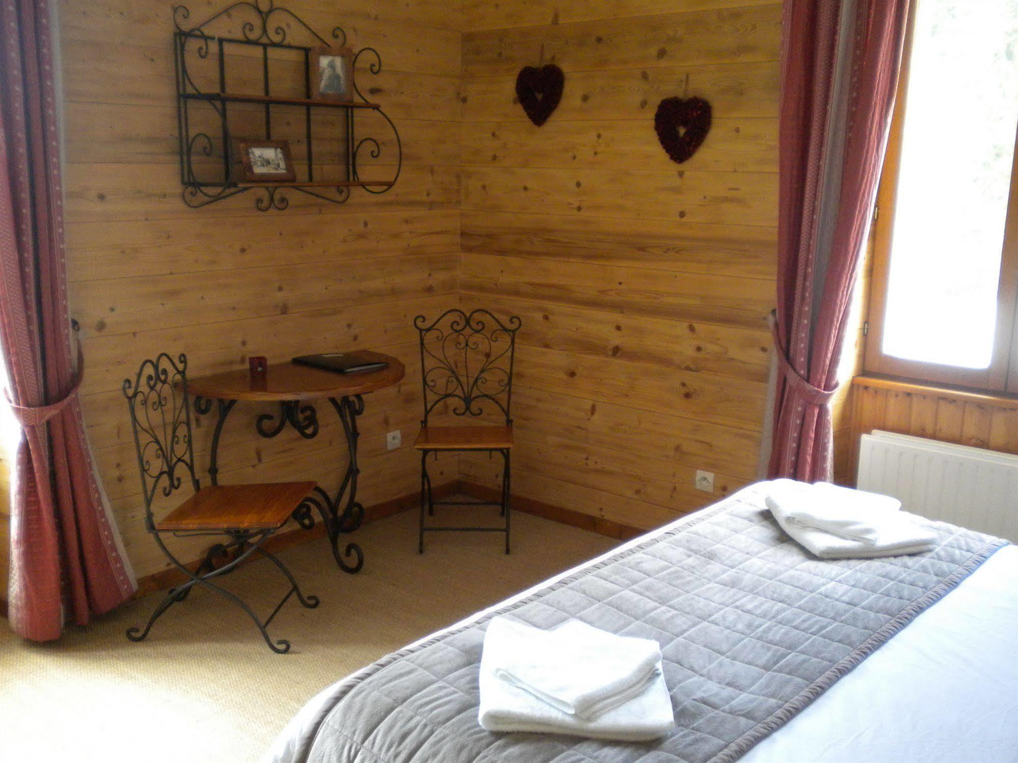 Hotel De La Croix Perrin Lans-en-Vercors