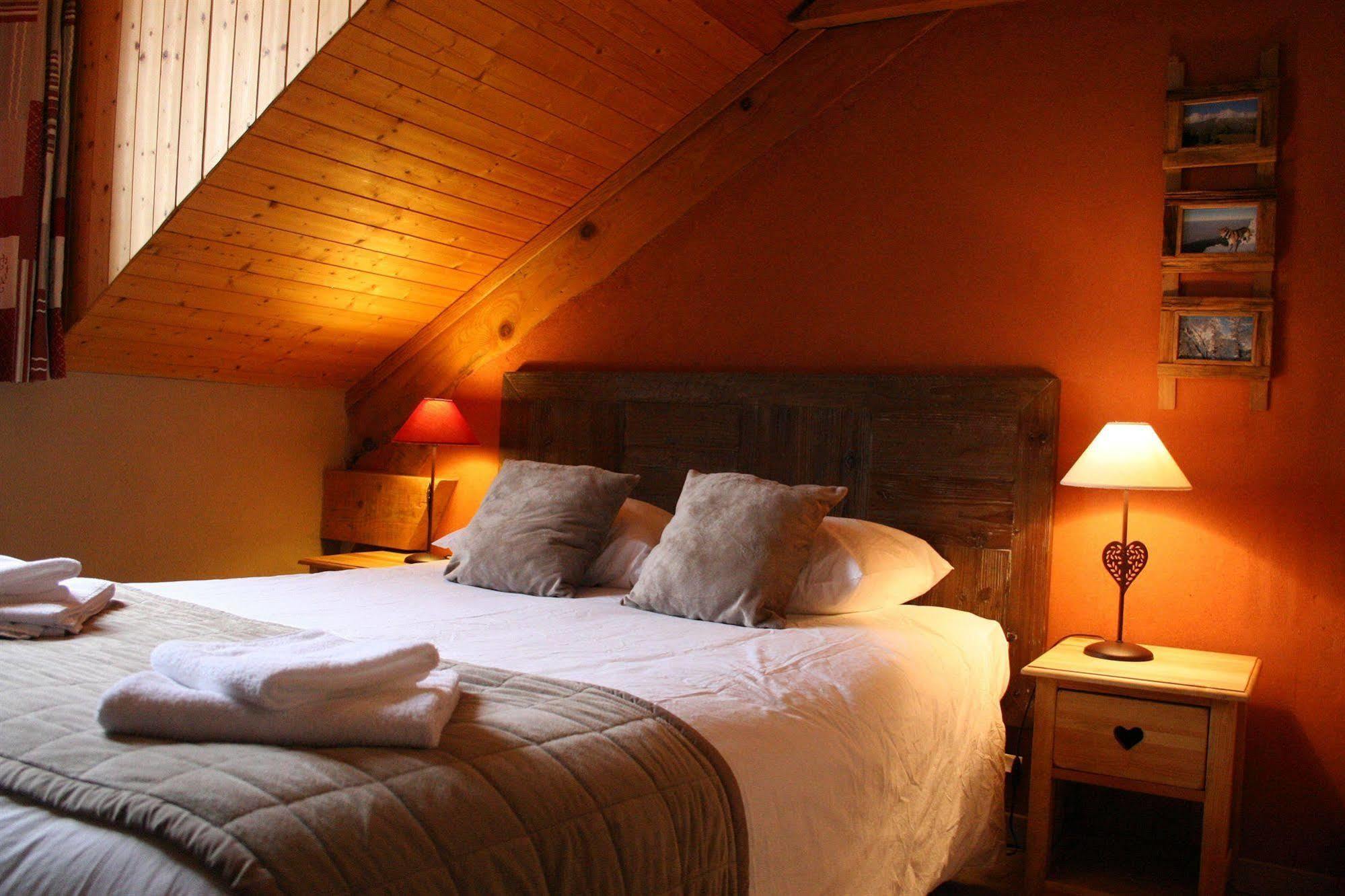 Hotel De La Croix Perrin